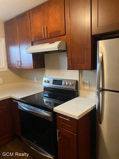 Main picture of 856 Lester Ave