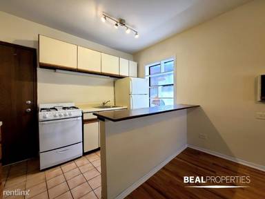 Main picture of 815-23 W Cornelia Ave