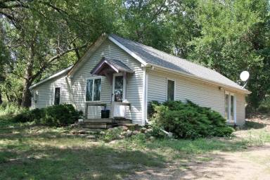 Main picture of 47132 311th St