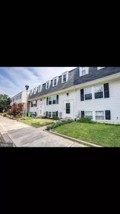 Main picture of 19517 Wootton Ave