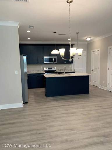 Main picture of 1745 Eastfall St