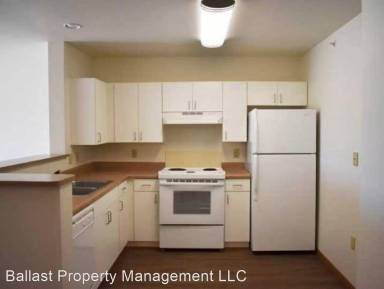 Main picture of 717 W Holt Ave