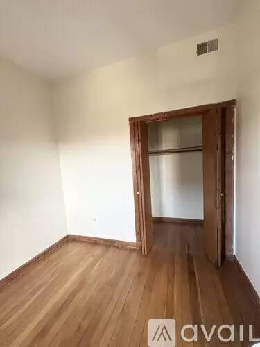 Main picture of 2827 N Milwaukee Ave