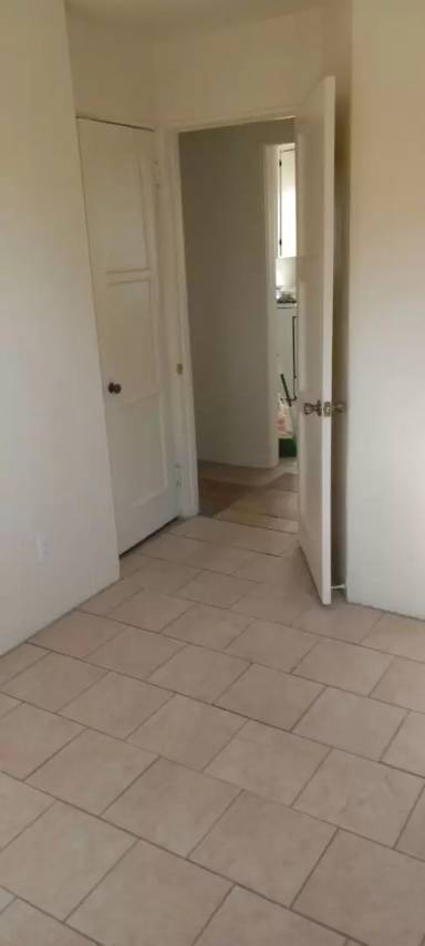 Main picture of 918 W Hays St
