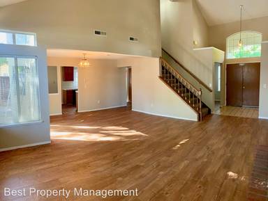 Main picture of 4805 Vinewood Way