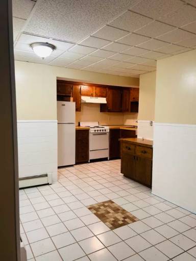 Main picture of 380 University Ave