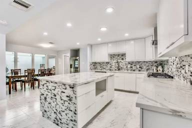 Main picture of 5323 S Braeswood Blvd