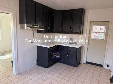 Main picture of 570 S Fetterly Ave