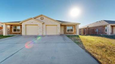 Main picture of 1301-04 Vanguard Ln