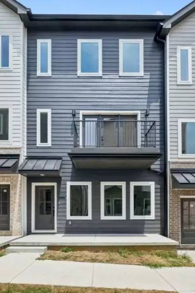 Main picture of 6124 Robertson Ave