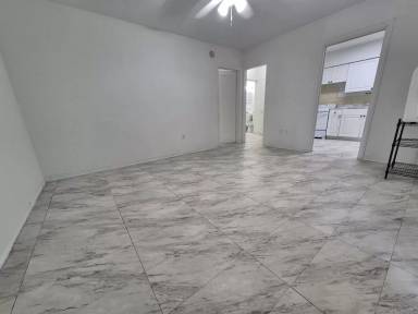 Main picture of 2127 SW 5th St