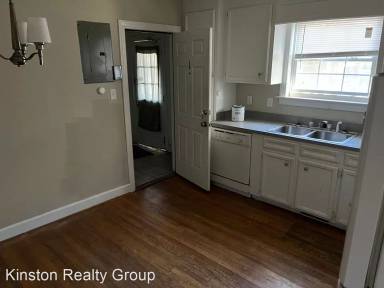 Main picture of 1119 N Queen St