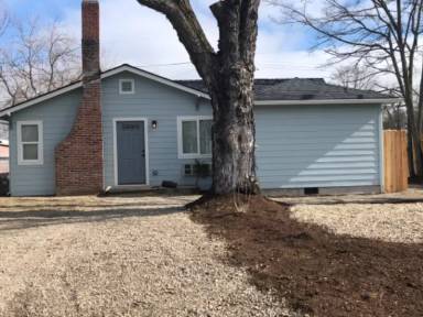 Main picture of 31 1/2 Elm St