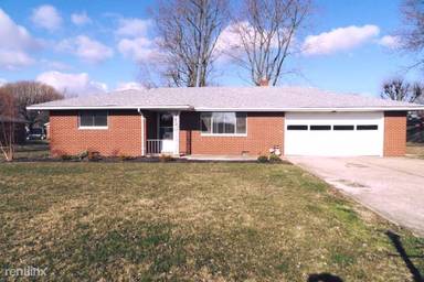Main picture of 4839 S 50 W