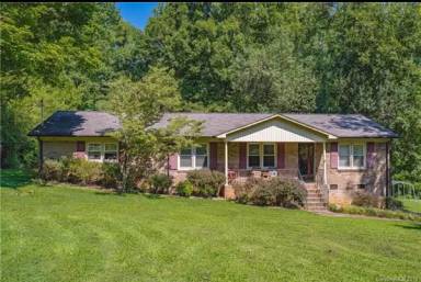 Main picture of 111 Green Acres