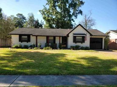 Main picture of 224 Pine Hill Dr