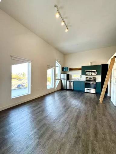 Main picture of 4405 W Point Loma Blvd