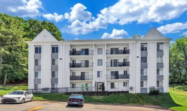 Main picture of 3042 Stanton Rd SE