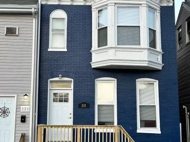 Main picture of 219 Roosevelt Ave