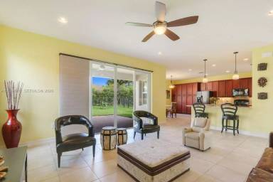 Main picture of 8185 Fiera Ridge Dr