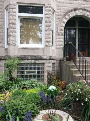 Main picture of 3005 W Fulton St