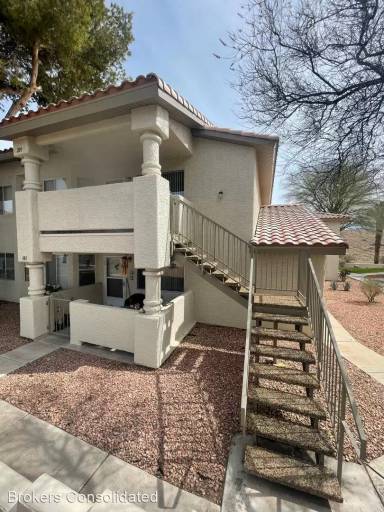 Main picture of 403 Mesa Blvd
