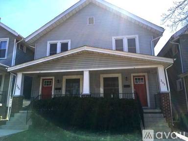 Main picture of 219 Clinton St