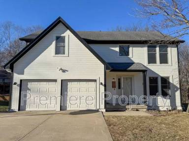 Main picture of 7106 N Holly Ct