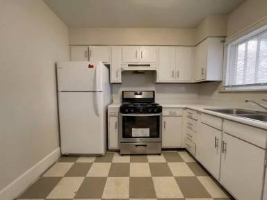 Main picture of 215 S Talley Ave