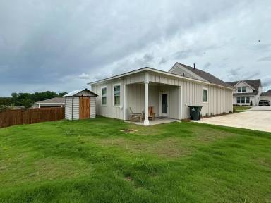Main picture of 632 Shropshire Dr
