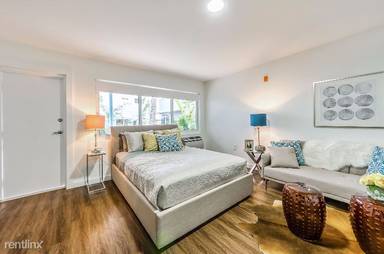 Main picture of 8260 Byron Ave