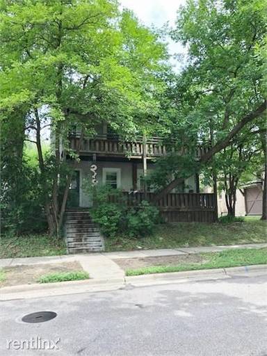 Main picture of 214 W 24th St