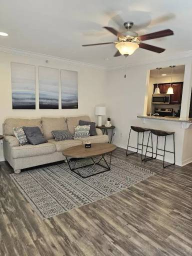 Main picture of 1282 Beach Blvd