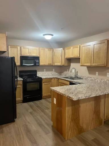 Main picture of 1004 Cruiser Lane, Unit R