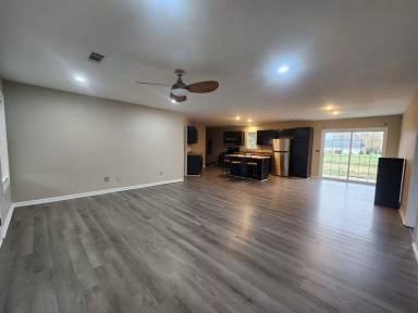 Main picture of 93 Washington Dr