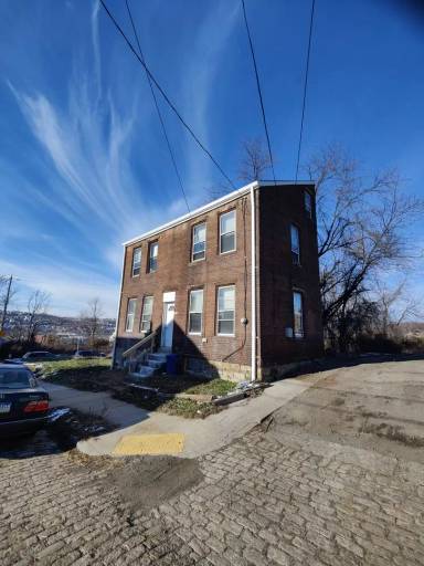 Main picture of 3139 Ward St