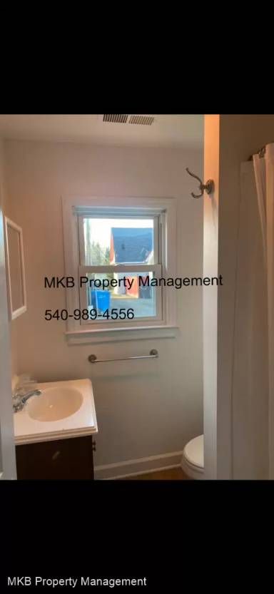 Main picture of 435 Highland Ave SW