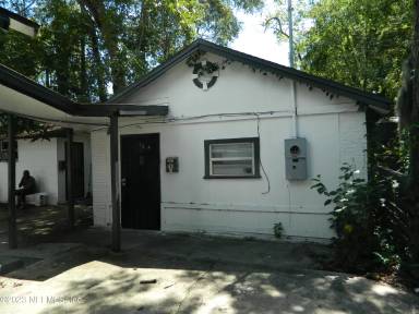 Main picture of 134 W 23rd St