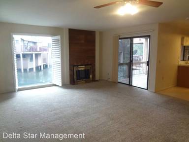 Main picture of 7946 Arcade Lake Ln