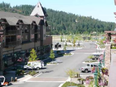 Main picture of 2051 N Main St