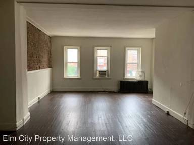 Main picture of 327 South St