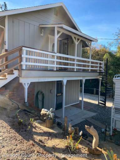 Main picture of 21340 Aqueduct Cir
