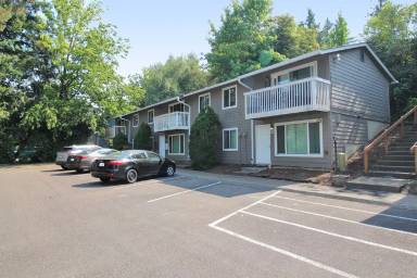 Main picture of 5704 SW Beaverton Hillsdale Hwy
