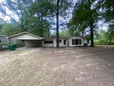 Main picture of 1104 Evergreen St