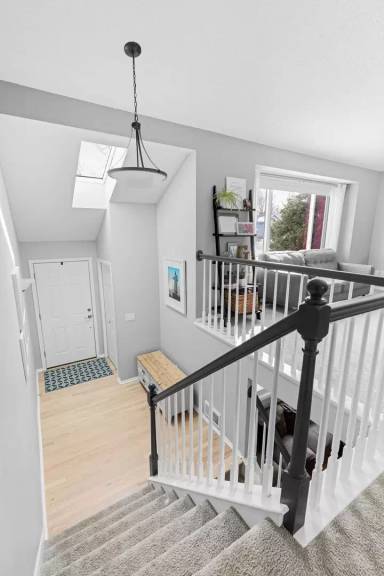 Main picture of 445 43rd Ave NW