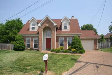 Main picture of 112 Oak Leaf Ct