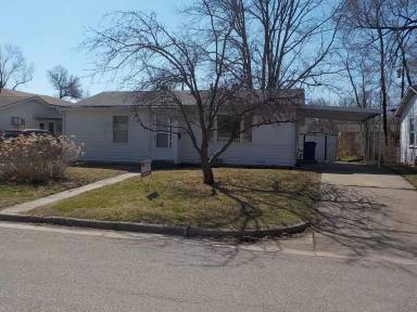 Main picture of 1019 Moss Cir