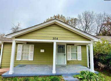 Main picture of 304 Harrell St
