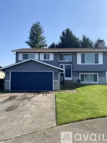 Main picture of 12613 SE 215th St