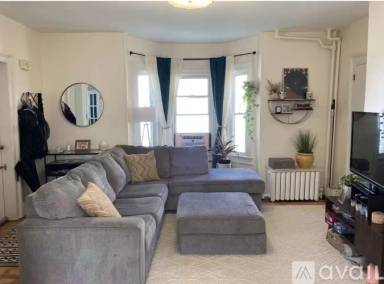 Main picture of 68 Chestnut St